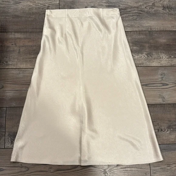 Aritzia Babaton Slip Midi Skirt Size 10 - Picture 4 of 5